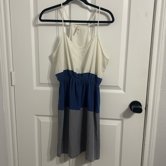 D’Closet adorable colorblock casual dress - Picture 1 of 7